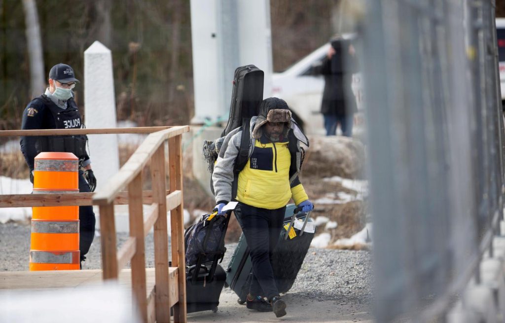 canada ends covid 19 policy turning back asylum seekers between border crossings