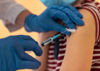 آغاز نام‌نویسی نوبت یادآوری واکسن کرونا در آنتاریو از شنبه