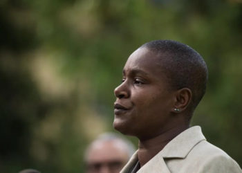 آنامی پال استعفای رسمی خود از رهبری حزب سبز کانادا را اعلام کرد