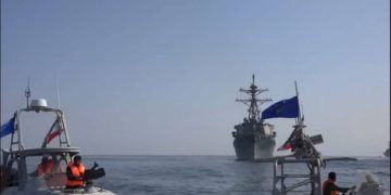 رویارویی نیروهای نظامی ایران و آمریکا در دریای عمان