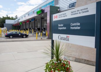 شهرداران شهرهای مرزی کانادا: الزام ارایه آزمایش منفی کرونای مسافران ناعادلانه است