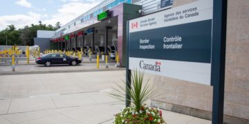 شهرداران شهرهای مرزی کانادا: الزام ارایه آزمایش منفی کرونای مسافران ناعادلانه است