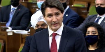 نخست‌وزیر کانادا: برای مقابله با تغییر اقلیم باید سرمایه‌گذاری کنیم