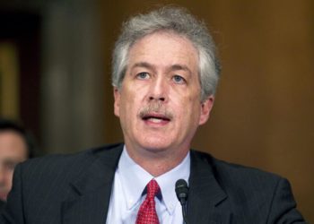 رییس سی‌آی‌ُ‌ای: مدارکی درباره تصمیم ایران به ساخت سلاح هسته‌ای ندیدم