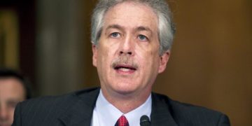 رییس سی‌آی‌ُ‌ای: مدارکی درباره تصمیم ایران به ساخت سلاح هسته‌ای ندیدم