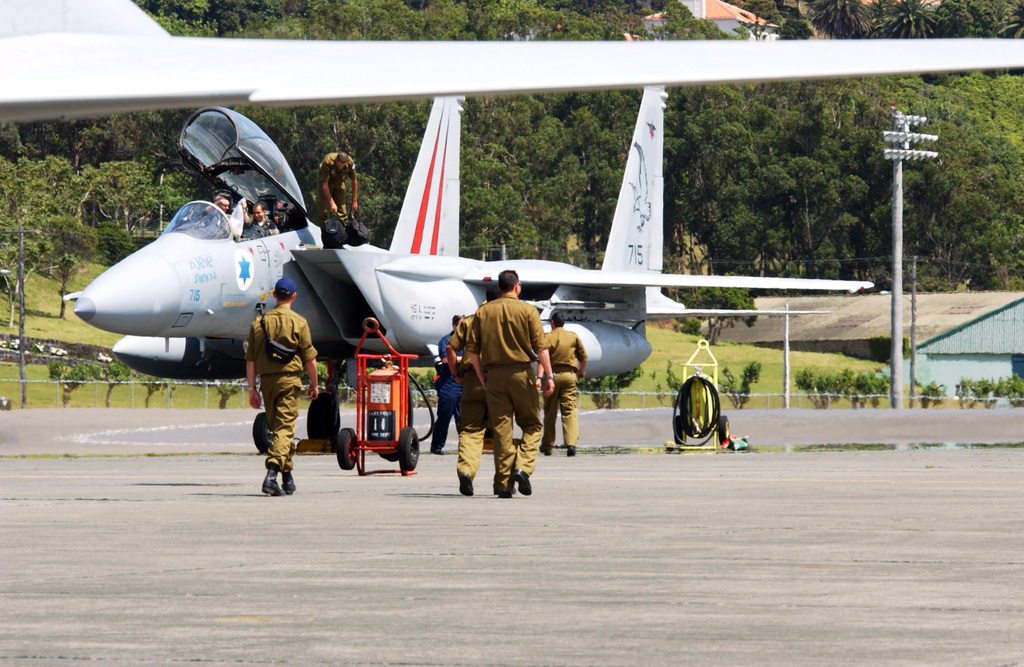 israeli air force maintainers approach their f 15d fighter aircraft to perform 5177dd 1024