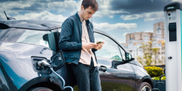 واکنش دولت کانادا به احتمال تصویب لایحه مالیاتی خودروهای برقی در ایالات‌متحده