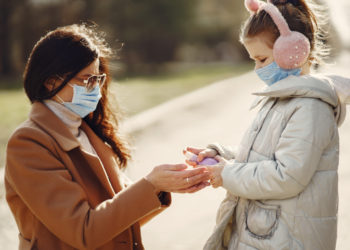 سویه اُمیکرون کودکان مبتلا به کرونا در ایالات‌متحده را افزایش داد