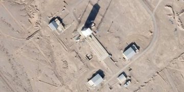 در کوران گفت‌وگوهای احیای برجام؛ ایران برای پرتاب موشک ماهواره‌بر آماده می‌شود