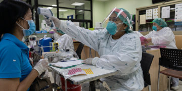 سویه اُمیکرون با سوارشدن بر موج پنجم کرونا در کانادا می‌تازد