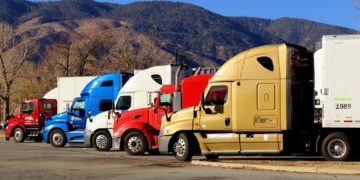 احتمال افزایش قیمت موادغذایی در پی اجباری شدن واکسیناسیون رانندگان فرامرزی کاناداش