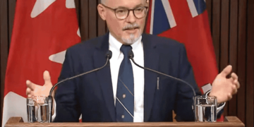 پزشک ارشد آنتاریو: شاید 26 ژانویه کسب‌وکارها بازگشایی نشوند