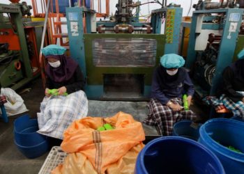 سونامی طالبان؛ 500 هزار شغل در افغانستان از دست رفته است