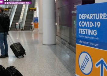 دولت فدرال کانادا برای برداشتن ارایه تست پی‌سی‌آر توسط مسافران کانادایی اقدام کرد