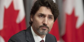 نخست‌وزیر کانادا رو به معترضان: یا به خانه بروید یا منتظر پی‌آمدهای سخت باشید