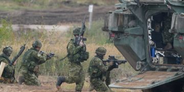 کانادا در حال خارج‌کردن نیروهای نظامی‌اش از اوکراین است