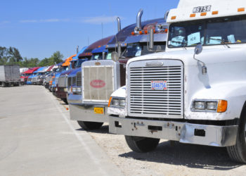 “کاروان آزادی”؛ روایتی از اعتراض ها به واکسیناسیون اجباری و شهربندان