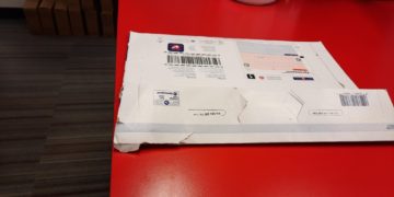 یک ایرانی به‌خاطر گم‌کردن پاسپورتش توسط اداره پست کانادا سرگردان شد