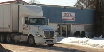 پلیس پیتربورو از دزدیده‌شدن یک کامیون حمل اسلحه خبر داد