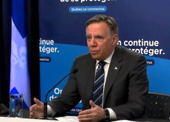 نخست‌وزیر کبک عقب‌نشینی کرد؛ از “واکسن‌نزن‌ها” مالیات اضافی دریافت نمی‌شود