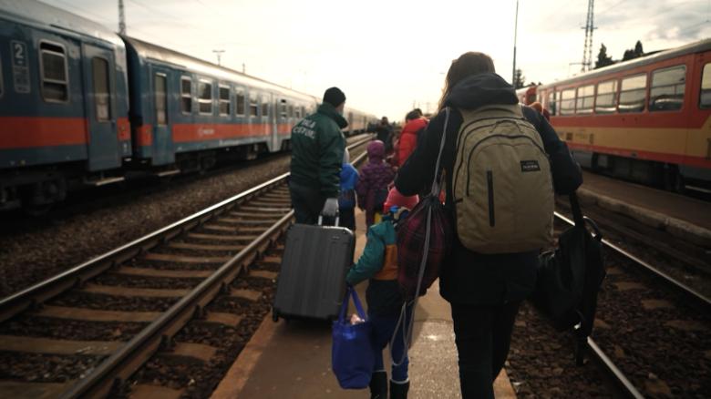 220302180006 hungary ukraine refugees exlarge 169