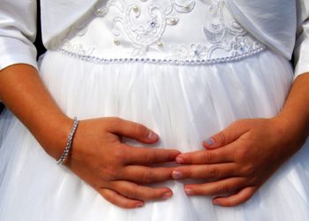 هر سال ۱۲ میلیون کودک در جهان ازدواج می‌کنند؛ در بریتانیا و کانادا هم کودک همسری وجود دارد