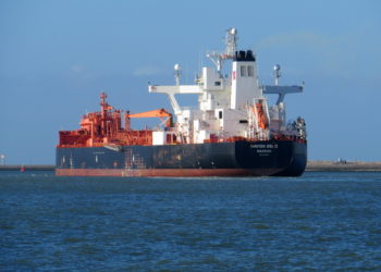 ایالات‌متحده محموله نفت ایران در آب‌های یونان را توقیف کرد