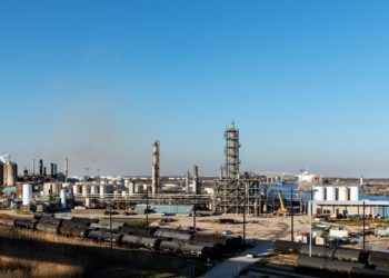 درآمد ایران از صادرات نفت در دو ماه گذشته افزایش چشمگیر یافت