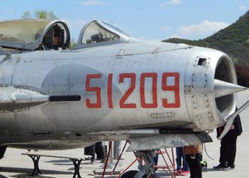 جنگندههای چینی هواپیماهای گشتزنی کانادا ناظر بر تحریمهای کرهشمالی را آزار میدهند 7 جنگندههای چینی هواپیماهای گشتزنی کانادا ناظر بر تحریمهای کرهشمالی را آزار میدهند