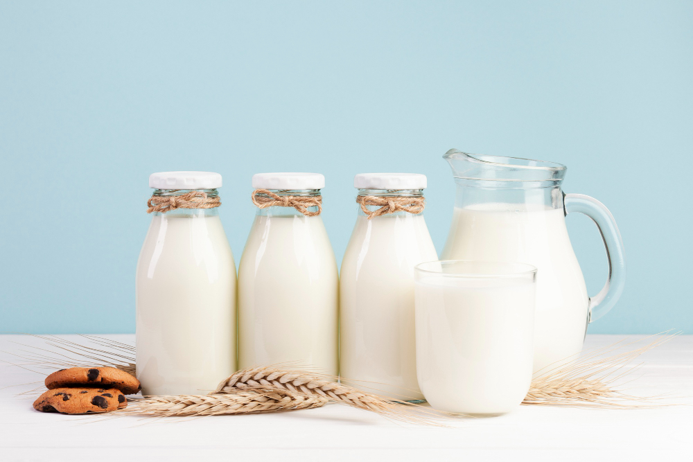 bottles fresh milk with american cookies