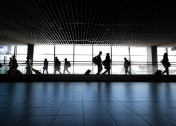 فرودگاه‌های کانادا گرفتن آزمایش کرونا به‌صورت تصادفی از مسافران را دوباره برقرار می‌کنند