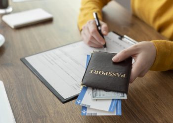 یک شرکت ایرانی در کانادا موفق به استیفای حقوق تعدادی از متقاضیان مهاجرت شد