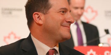 وزیر امنیت عمومی کانادا برای سیاستمداران گزینه‌های امنیتی را بررسی می‌کند