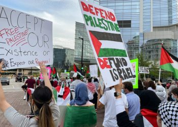 درخواست راهپیمایان کانادایی حامی فلسطینیها از دولت: فروش سلاح به اسراییل را متوقف کنید! 1 درخواست راهپیمایان کانادایی حامی فلسطینیها از دولت: فروش سلاح به اسراییل را متوقف کنید!