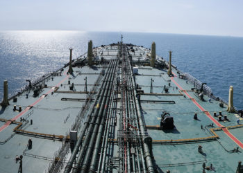 نفتکش ایرانی توقیف‌شده از سوی ایالات‌متحده پس از بارگیری یونان را ترک می‌کند