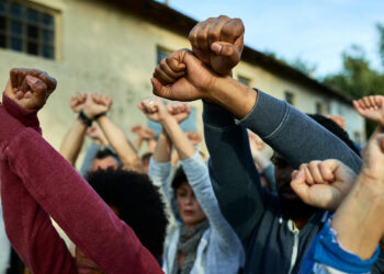 کارمندان سیاهپوست در شکایت به سازمان ملل دولت فدرال کانادا را متهم به نژادپرستی کردند 2 کارمندان سیاهپوست در شکایت به سازمان ملل دولت فدرال کانادا را متهم به نژادپرستی کردند