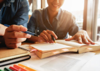 تعداد دانشجویان خارجی کانادا افزایش یافت؛ هندیتباران در افزایش دانشجویان بیشترین سهم را دارند 7 تعداد دانشجویان خارجی کانادا افزایش یافت؛ هندیتباران در افزایش دانشجویان بیشترین سهم را دارند