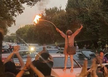 Widespread condemnation of the killing of protesters in Iran; Islamic Republic shuts down internet access 6 Widespread condemnation of the killing of protesters in Iran; Islamic Republic shuts down internet access