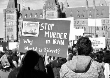 دولت کانادا تصمیم دارد حکومت ایران را به‌عنوان نقض‌کننده «زنجیره‌ای» حقوق بشر شناسایی کند