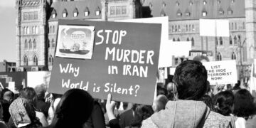 دولت کانادا تصمیم دارد حکومت ایران را به‌عنوان نقض‌کننده «زنجیره‌ای» حقوق بشر شناسایی کند