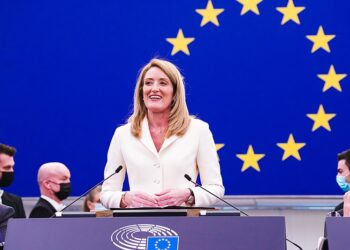 اتحادیه اروپا ارتباط با جمهوری اسلامی را به‌خاطر نقض حقوق بشر قطع کرد