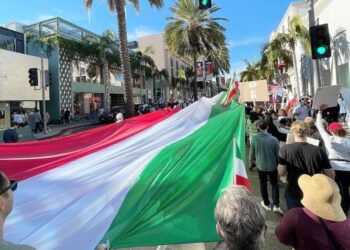 یکسان‌سازی، ناشایسته‌سالاری و تعصب مواداولیه کارخانه «قطبی‌سازی» جامعه مهاجران ایرانی است!