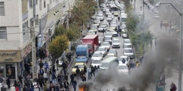 در سومین سال‌روز قیام آبان ۹۸ بیش از ۸۰ نقطه در ایران به اعتصاب‌ها و اعتراض‌های سراسری پیوستند