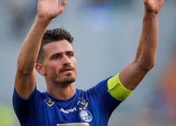 خبرگزاری قوه قضاییه: وریا غفوری آزاد نشده است