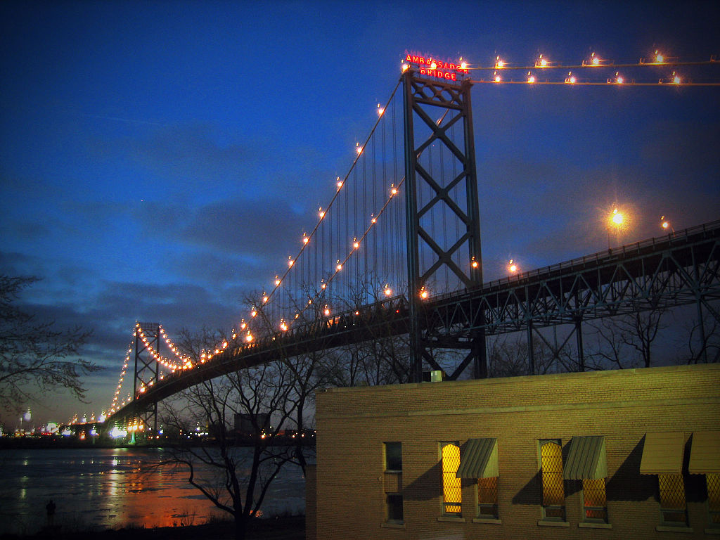 1024px Ambassador bridge in Windsor1