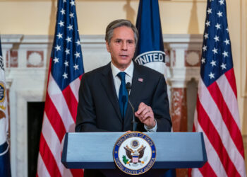 <strong>وزیر امور خارجه ایالاتمتحده: با وجود اختلافنظر واشنگتن به "مشارکت" با اسراییل ادامه میدهد</strong><strong></strong> 8 وزیر امور خارجه ایالاتمتحده: با وجود اختلافنظر واشنگتن به “مشارکت” با اسراییل ادامه میدهد