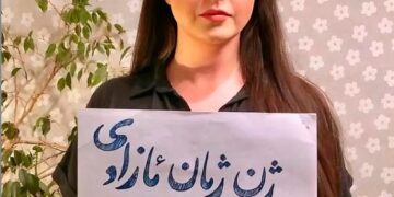 هنرمندان سراسر جهان به دستگیری «ترانه علیدوستی» به‌شدت اعتراض کردند