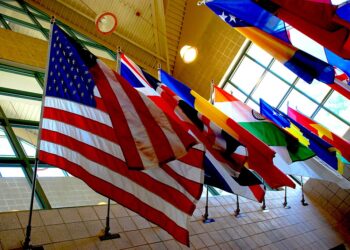 دانشجویان بین‌المللی هنگام تلاش برای دریافت اقامت دایم کانادا با مشکلات بسیاری روبه‌رو هستند