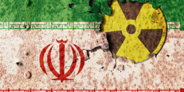 غرب به‌کدام سو می‌رود: انزوای کامل جمهوری اسلامی یا تلاش برای احیای برجام؟