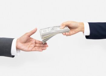 الجزیره: منابع غیررسمی از سرمایه‌گذاری ۷۰ میلیارد دلاری ایرانیان مهاجر در کانادا خبر داده‌اند